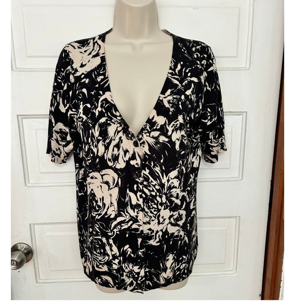 Talbots Black and White Floral Cardigan Short Sleeve V Neck Button Size Medium P - Picture 2 of 10